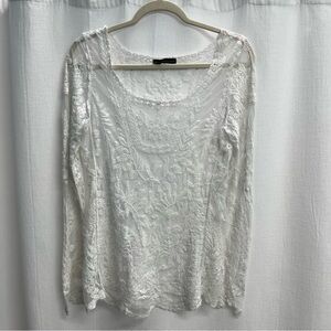 We Are Not Alone Women’s Ivory Lace Bell Sleeve Top size Medium